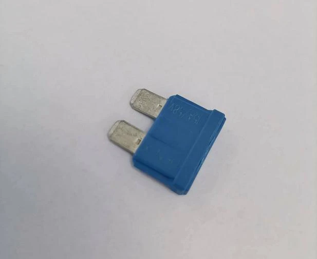 Автомобільний запобіжник низької напруги DC58V 15A